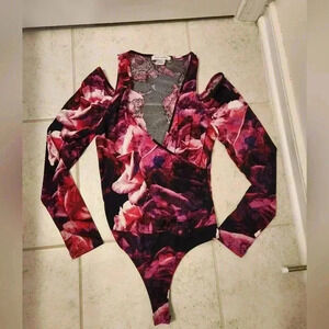 Y2K Body Central Bodysuit NWOT Pink Floral V Neck Slit Long Sleeves Size Small